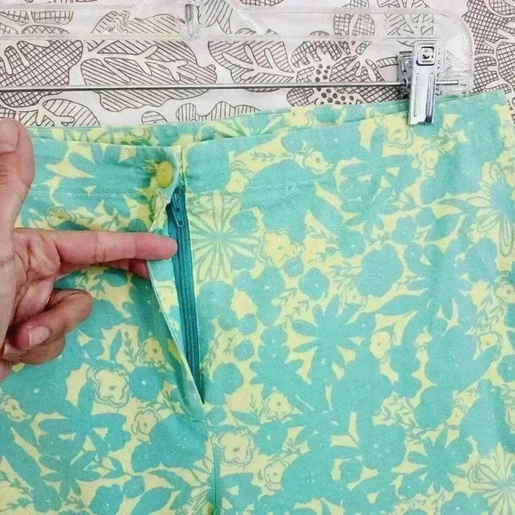 Sigrid Olsen Sport Womens Floral Cropped Pants Size 10 Cotton/Spandex Blend - Picture 4 of 7